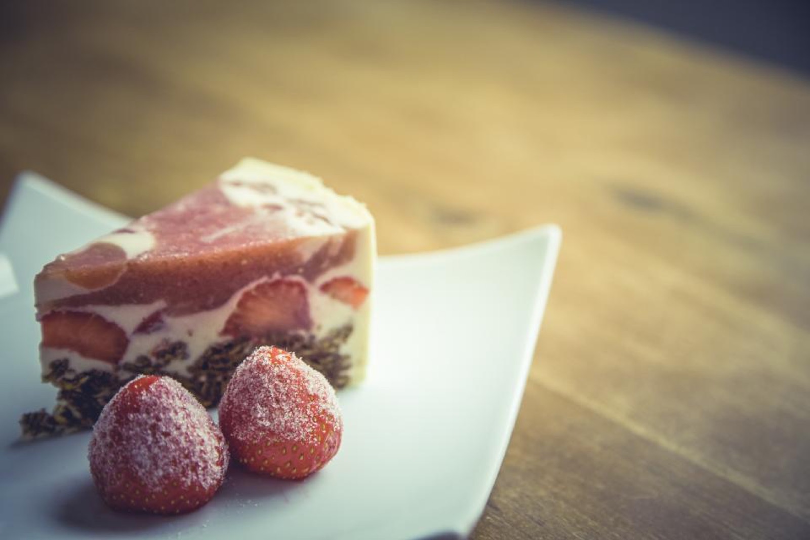 Rozsaszin bogyos kremtorta, illusztracio